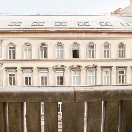Apartment Downtown Ulloi 3